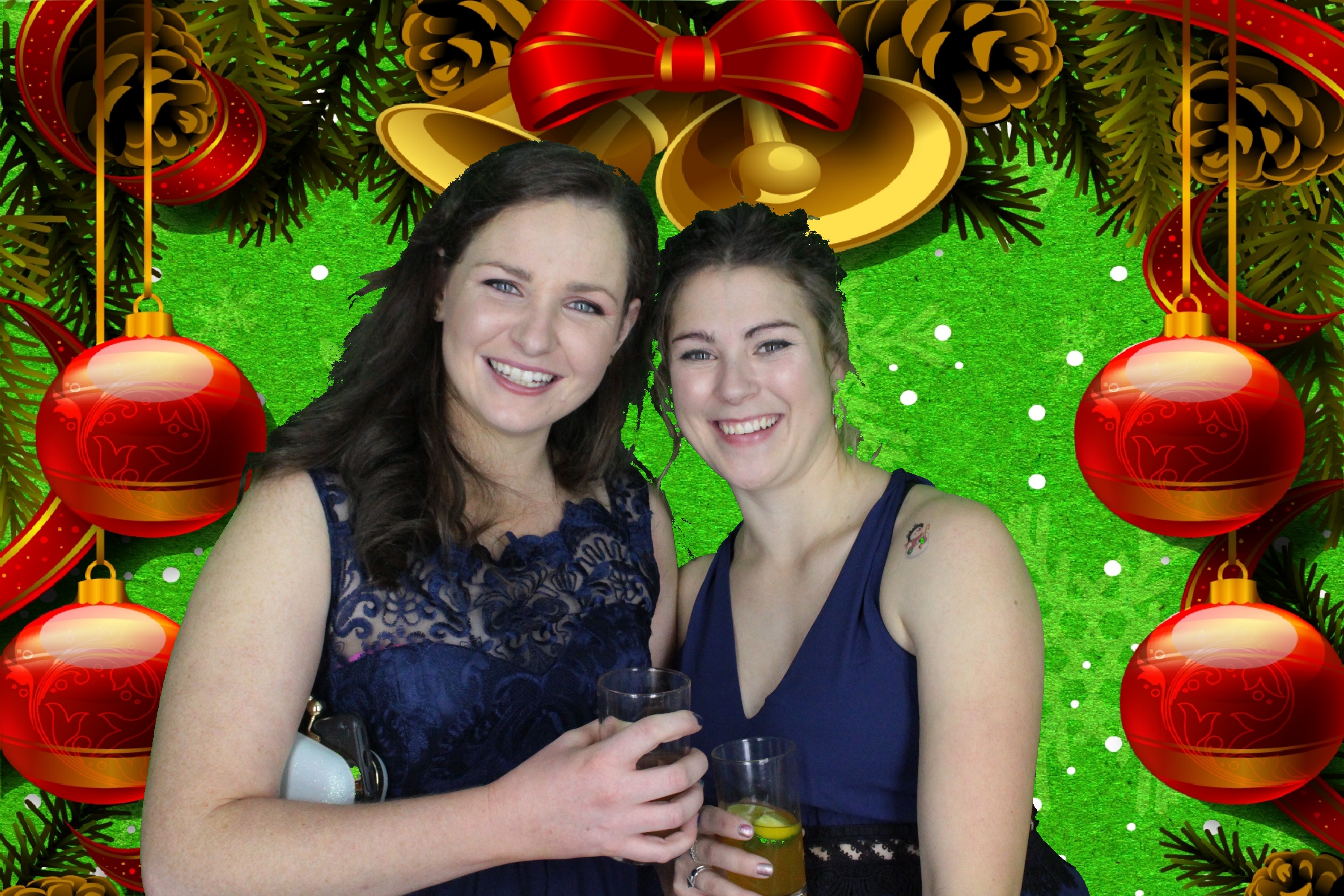 Upavon Officers' Mess Christmas Party | View more photos from the event at gallery.myphotoboothexperience.co.uk/u/MyPhotoBoothExperienceLtd/Upavon-Officers-Mess-Christmas-Party